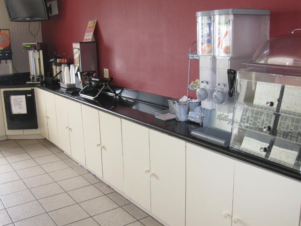 Knights Inn - Jfk Airport Ню Йорк Екстериор снимка